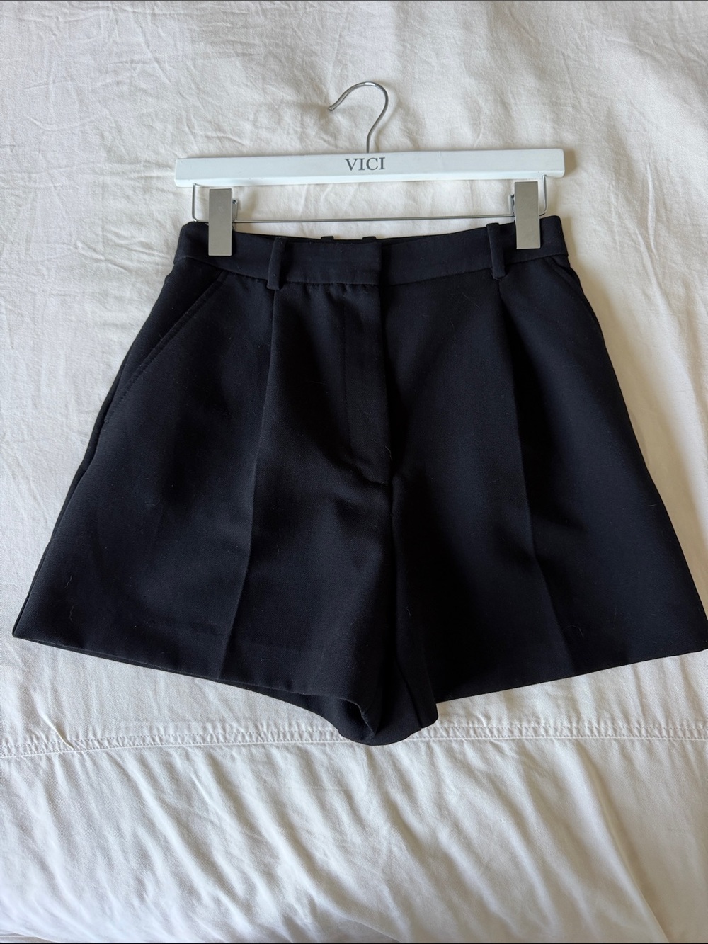 Zara pleated High-waisted Shorts XS